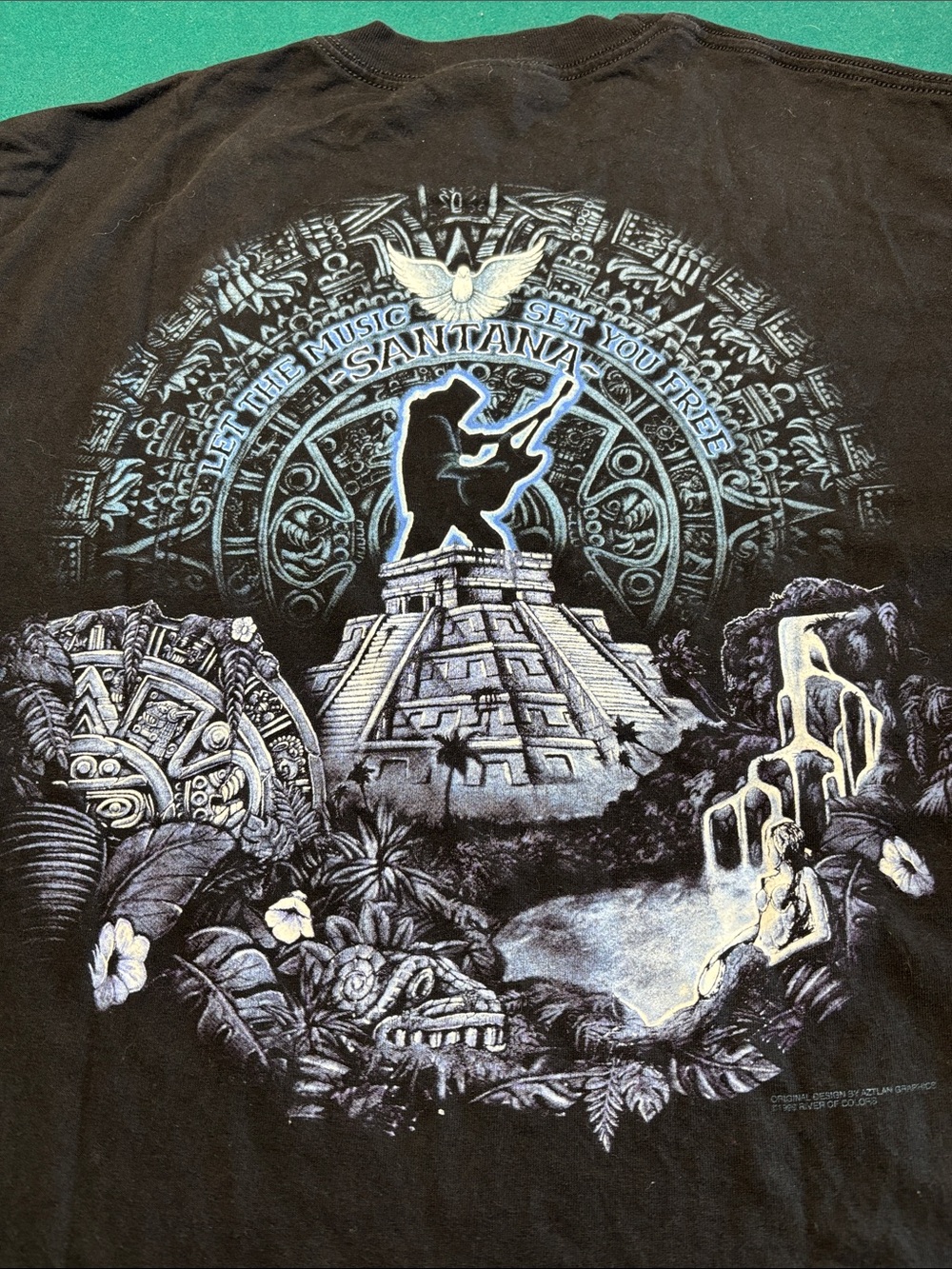 1999 Carlos Santana “ Let the Music Set U Free “ T-Shirt , L , $34